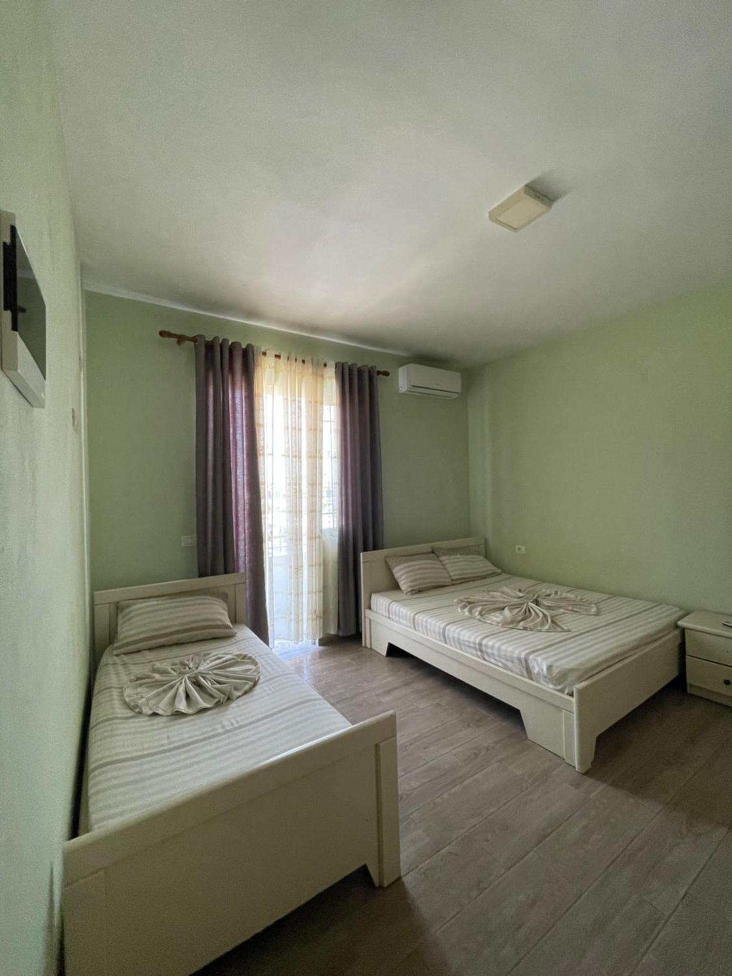 Vila Vladi Durres Exterior photo