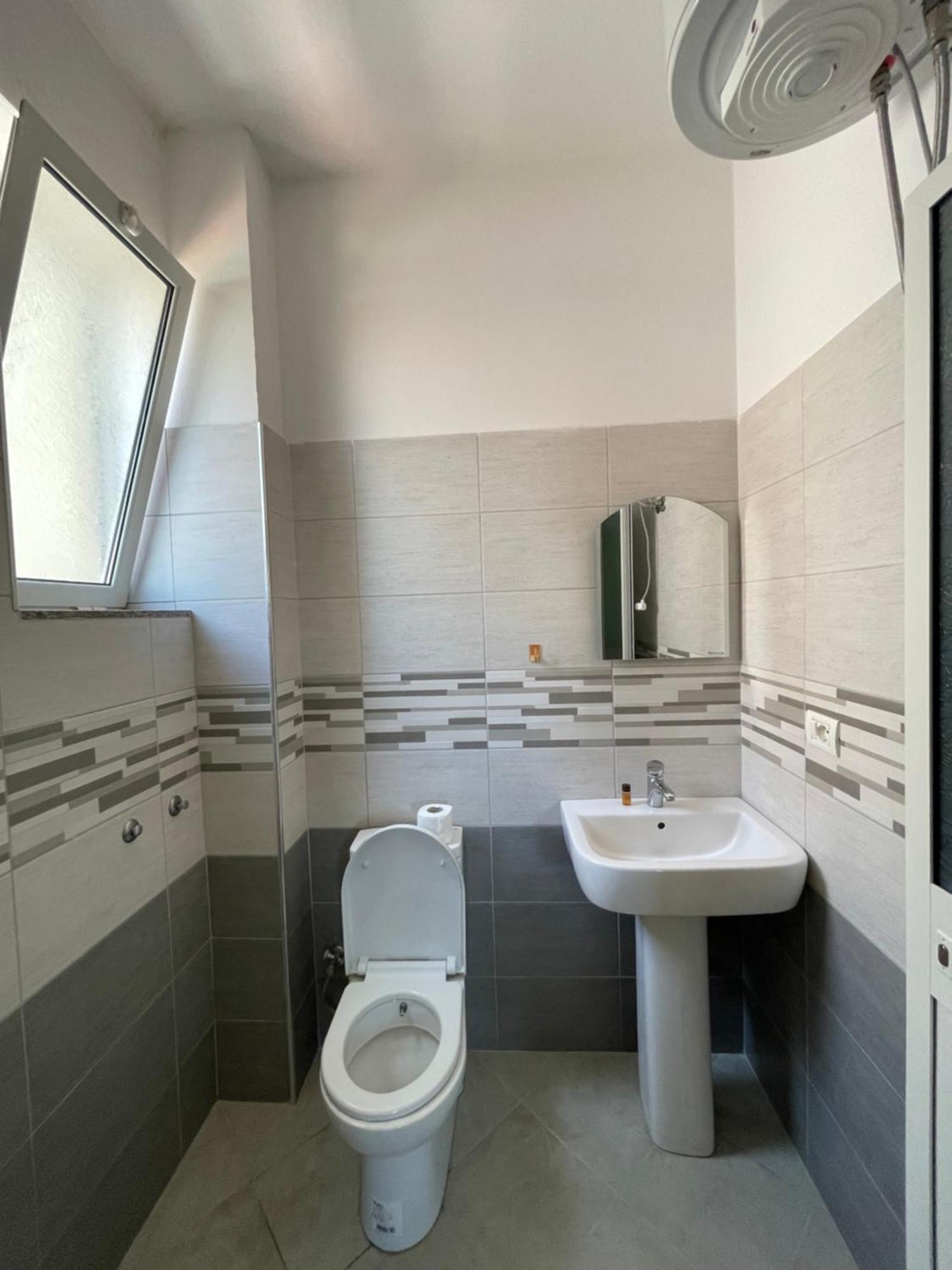 Vila Vladi Durres Exterior photo