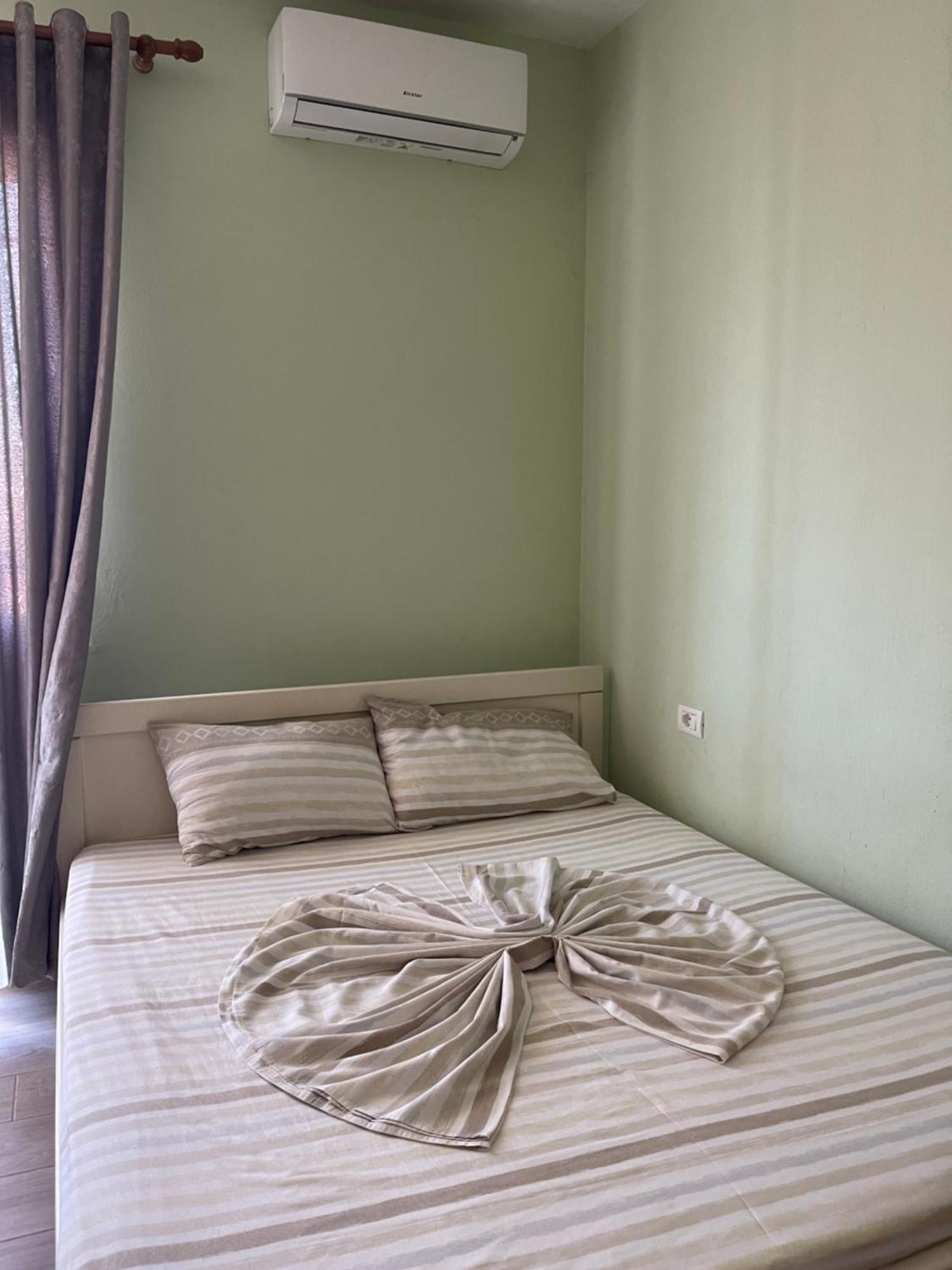 Vila Vladi Durres Exterior photo