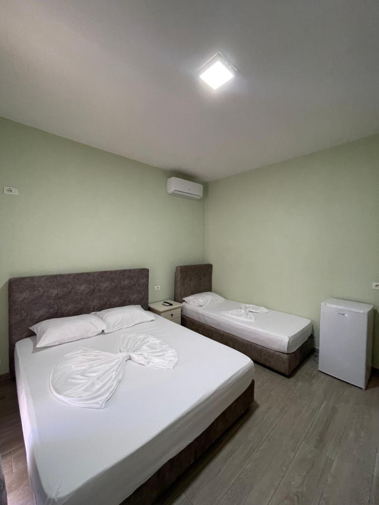 Vila Vladi Durres Exterior photo