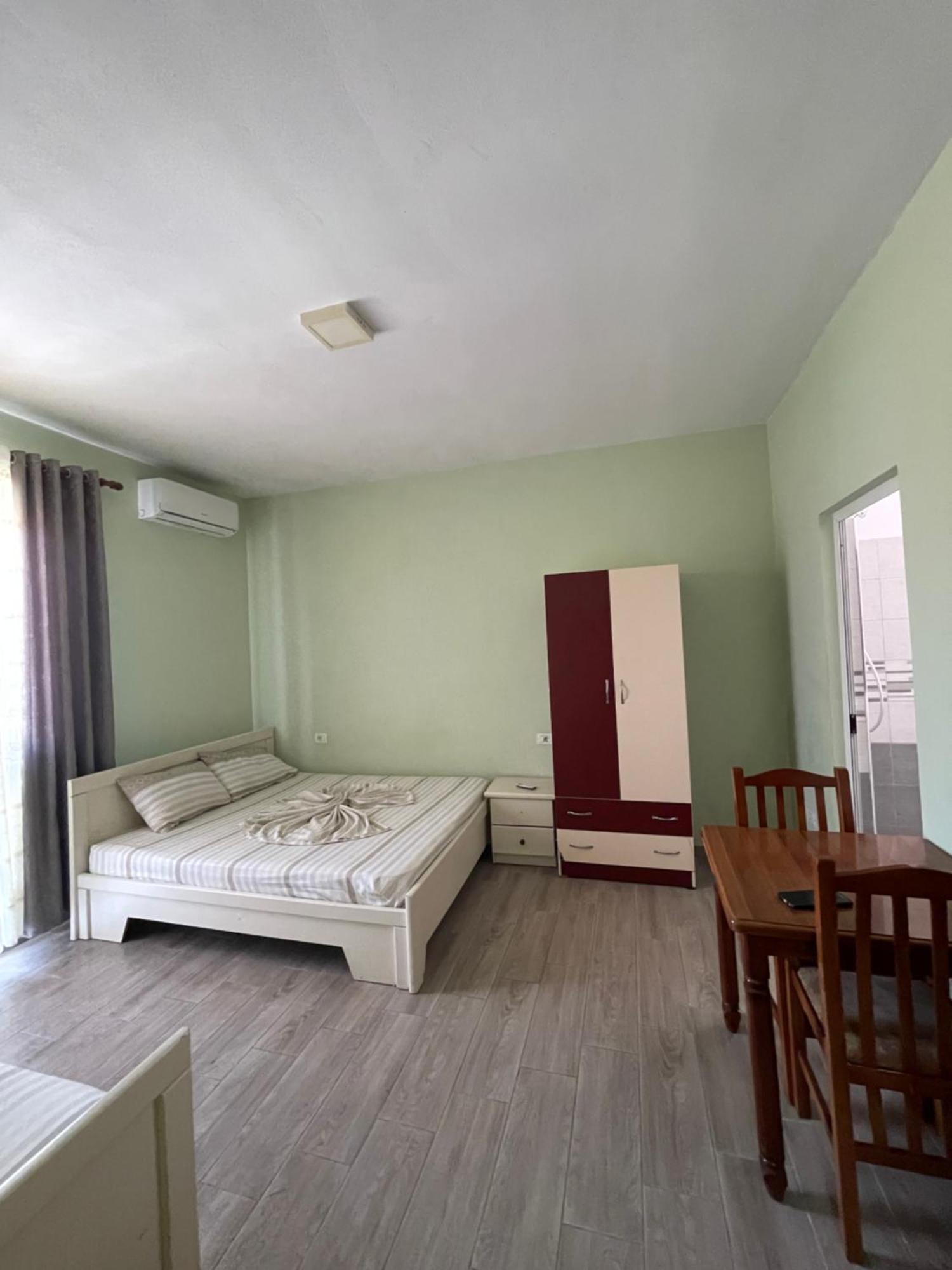 Vila Vladi Durres Exterior photo